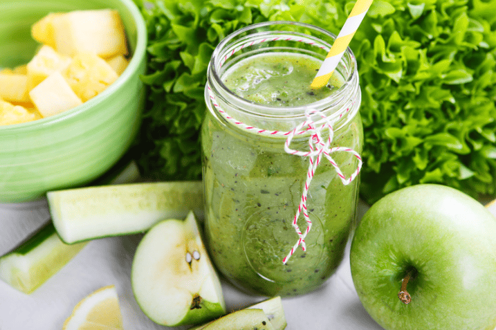 Kickstart your family-friendly St. Patrick’s Day with a refreshing and nutritious green apple smoothie. Perfect for a healthy celebration!